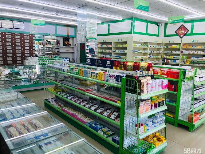 黄金地段的8年老药店转让