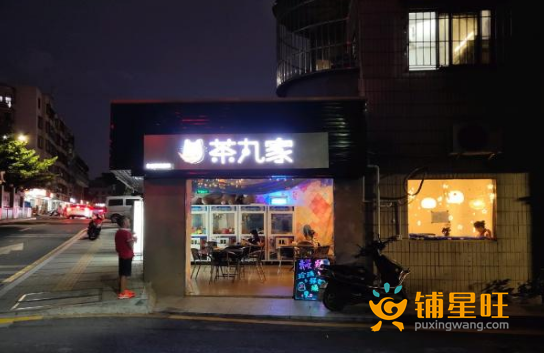 (转让) 学校大门临街店铺转让
