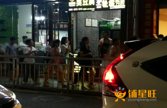 (转让) 临地铁超大人流盈利中旺铺转让
