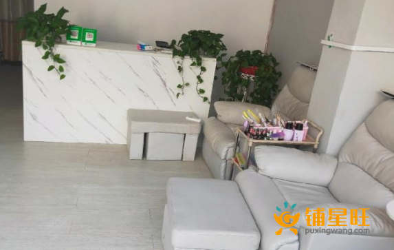(转让) 美甲美容综合店，什么行业都可做，