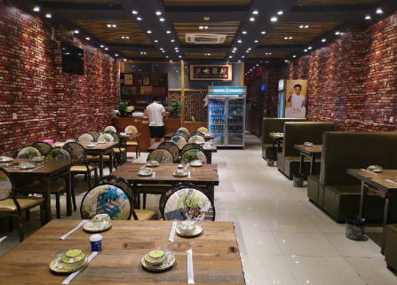 【宝安沙井壆岗社区200平米餐饮店铺转让】