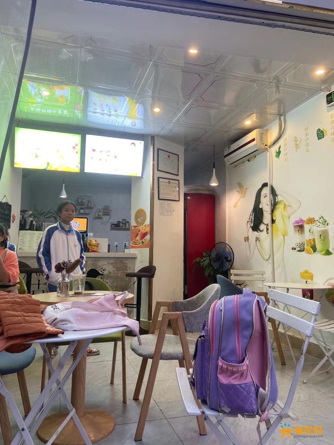 福永桥头学校对面奶茶店旺铺转让（可空转）