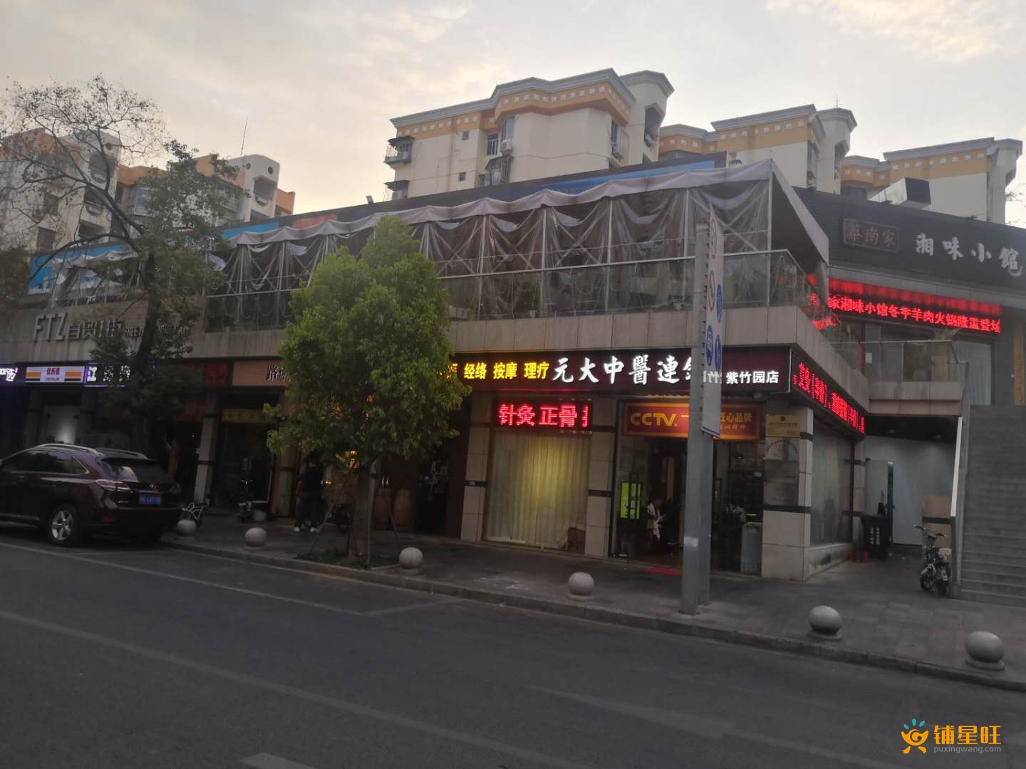 【南山南油50平方烧烤店铺转让】