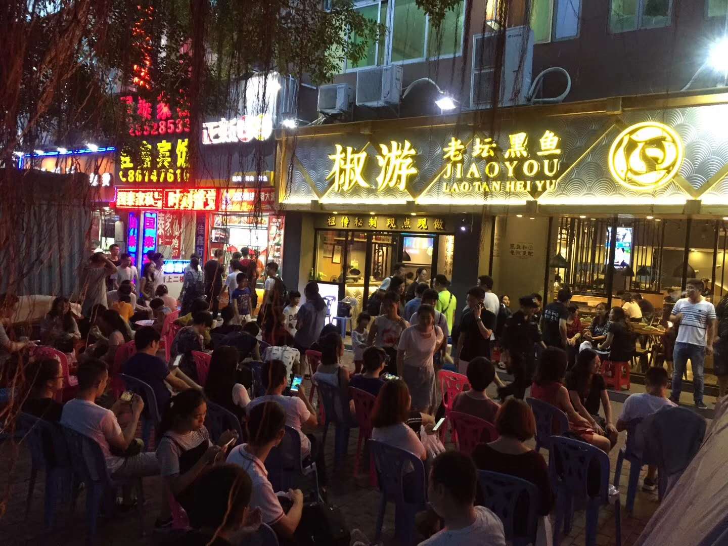 南山白石洲全天人流不断餐饮旺铺转让
