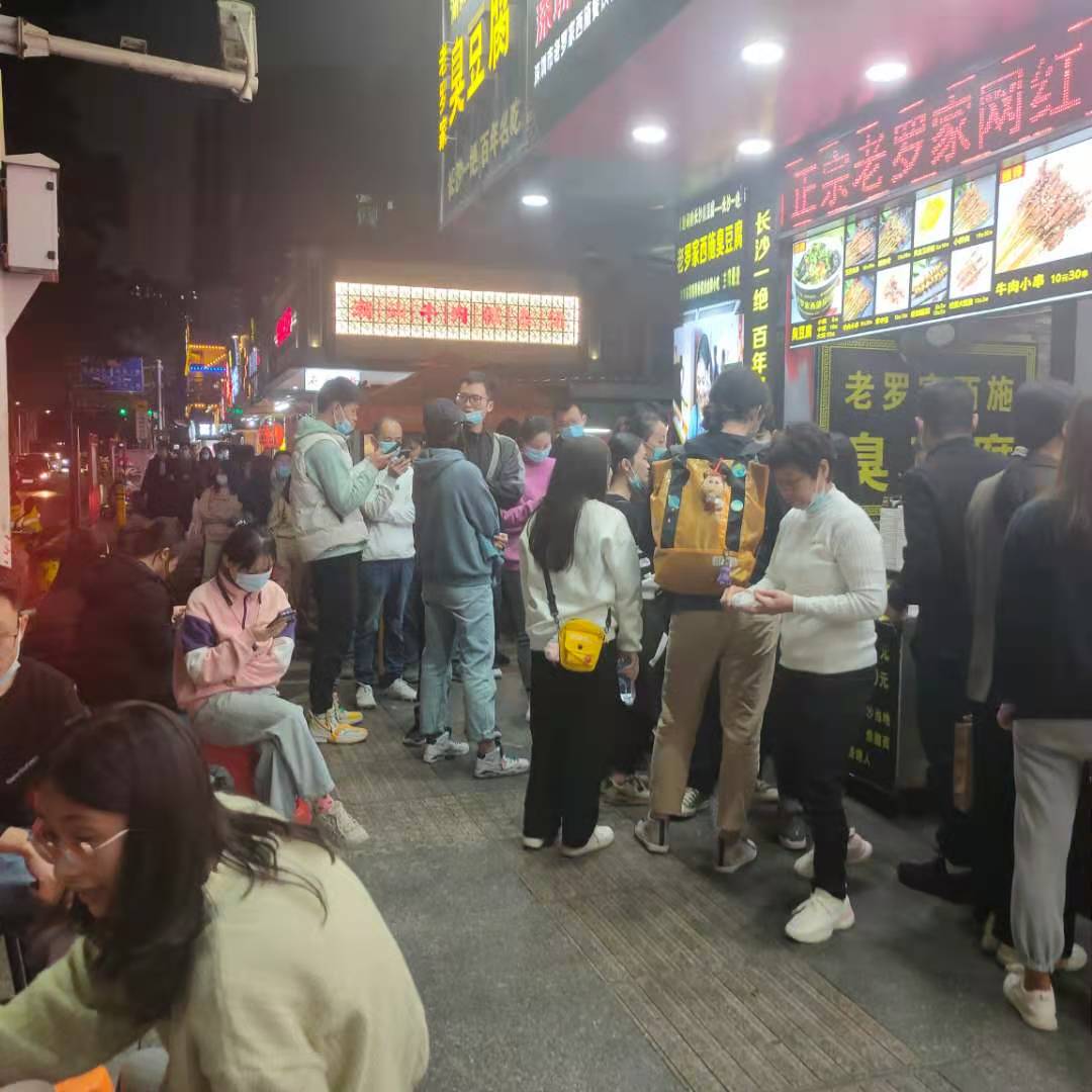 宝安海雅缤纷城附近临街带外摆黄金旺铺招租或转让
