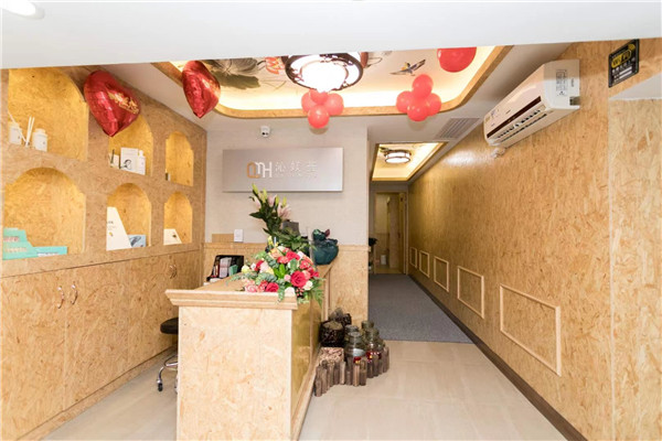 罗湖200平米美容美发综合店转让