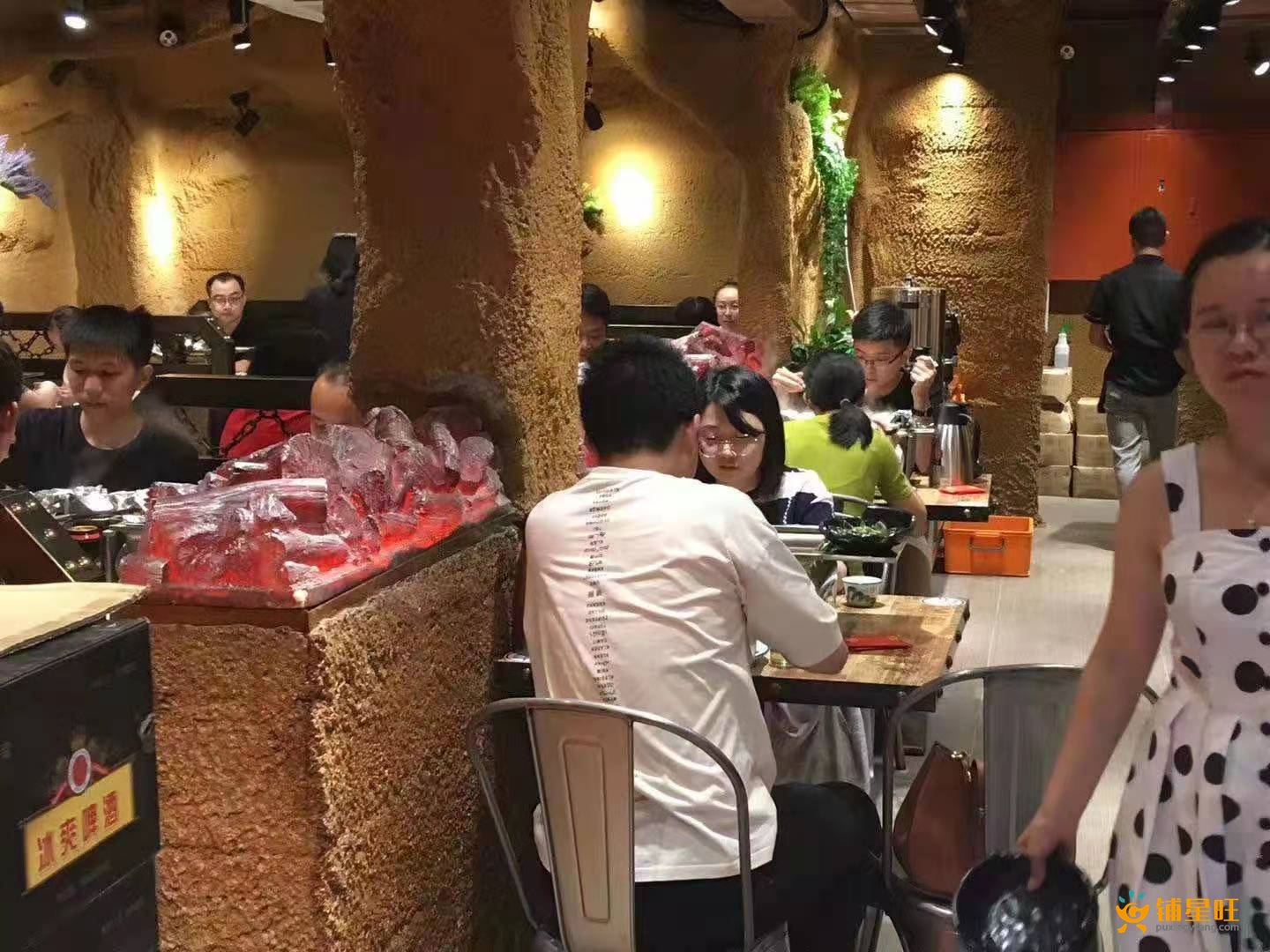 宝安中心宝体附近品牌连锁烤鱼店转让