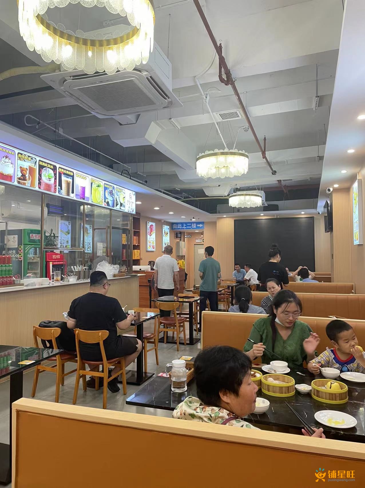龙华民治餐饮食街一楼旺铺转让