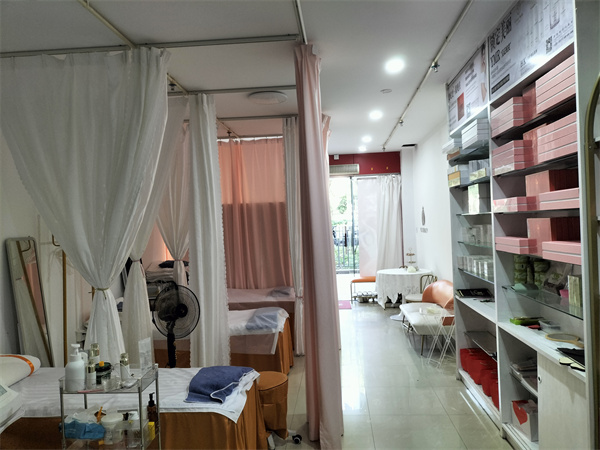 南山后海美容美体店低价转让（可空铺）