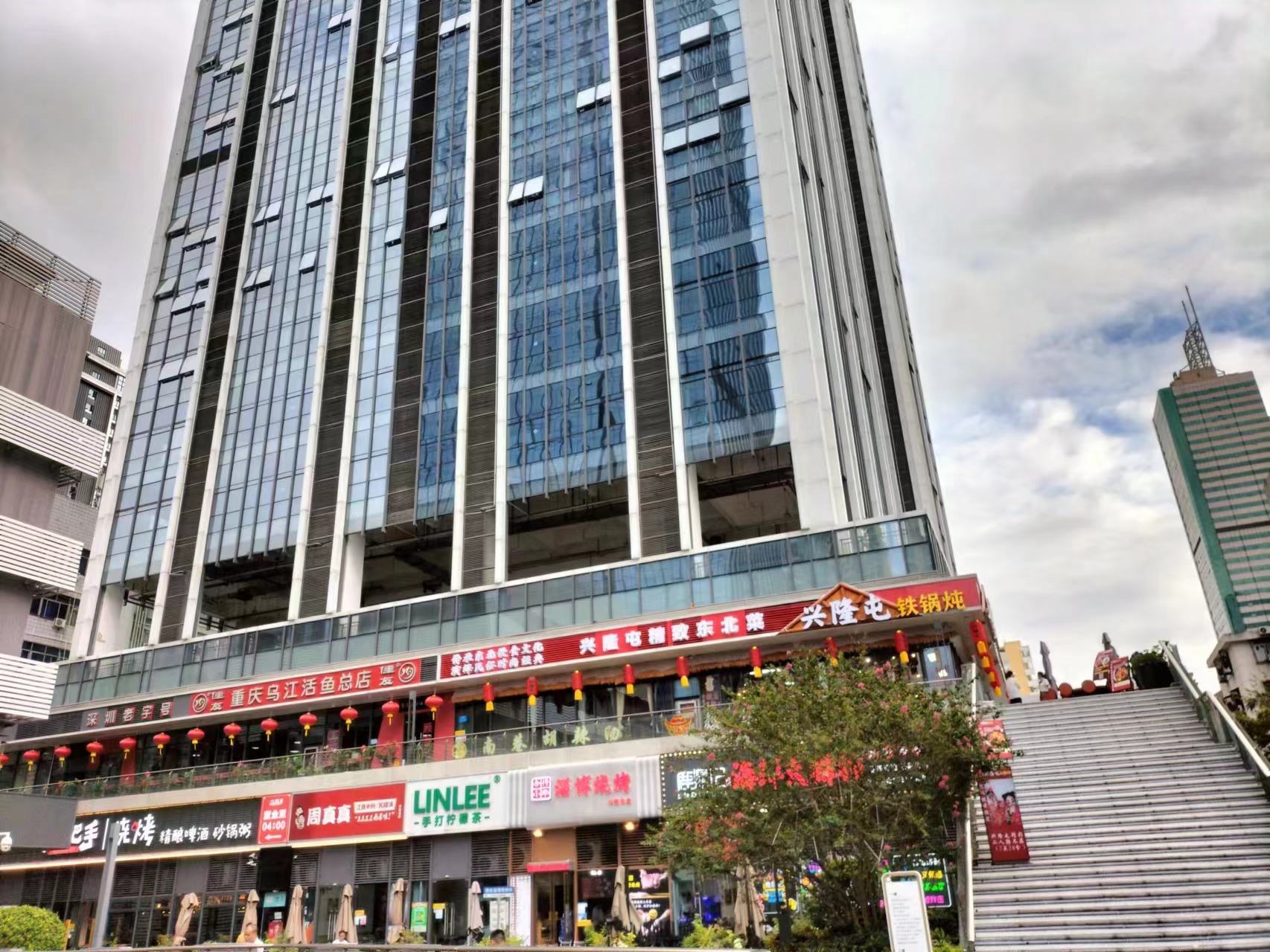福田华强北餐馆转让+可外摆
