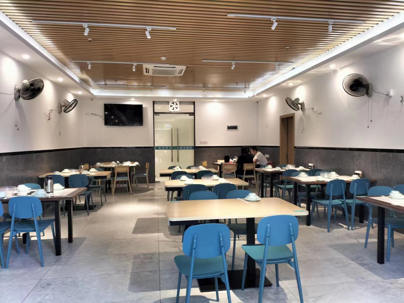 福田华强北餐馆转让+可外摆