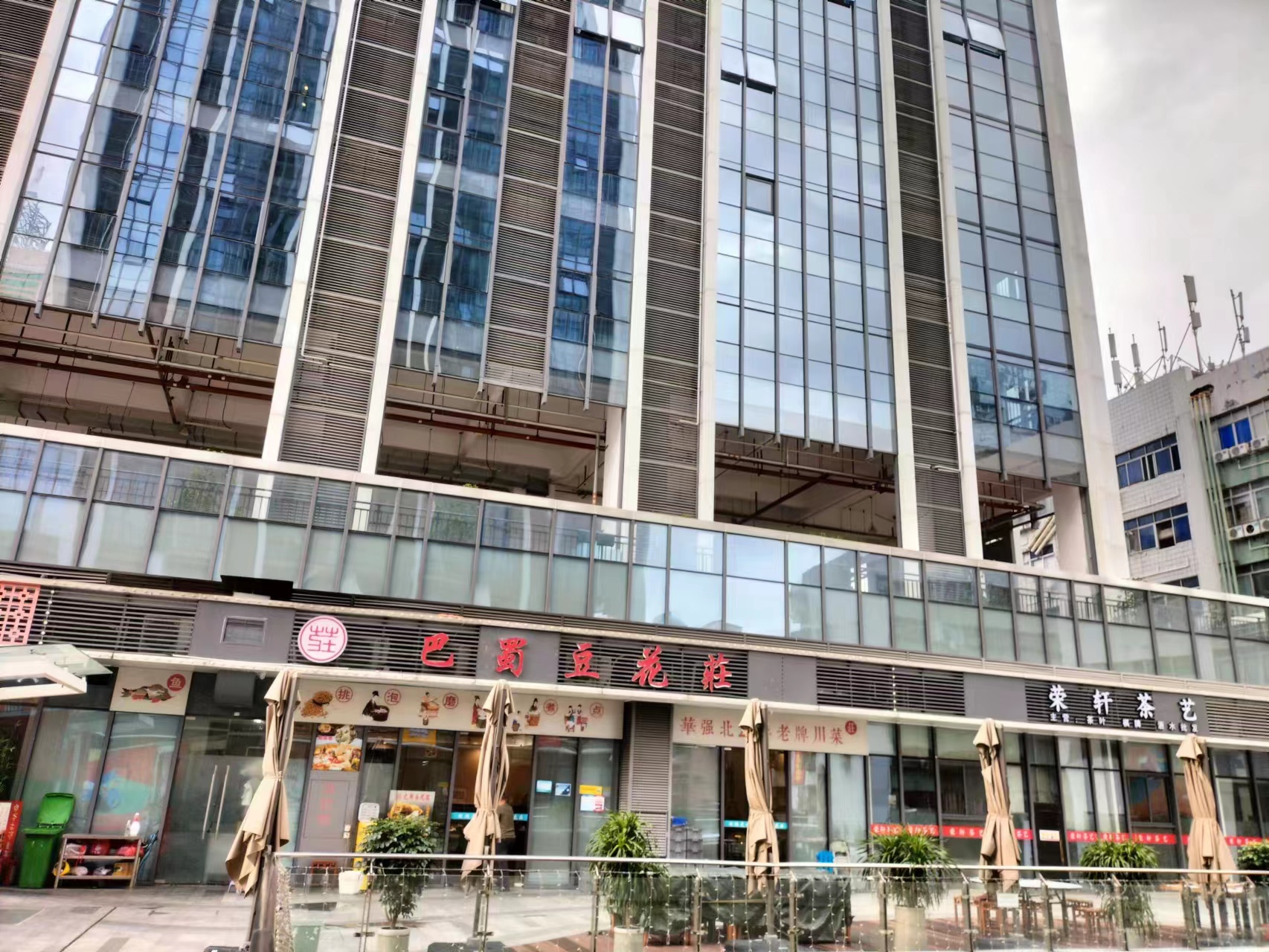 福田华强北餐馆转让+可外摆
