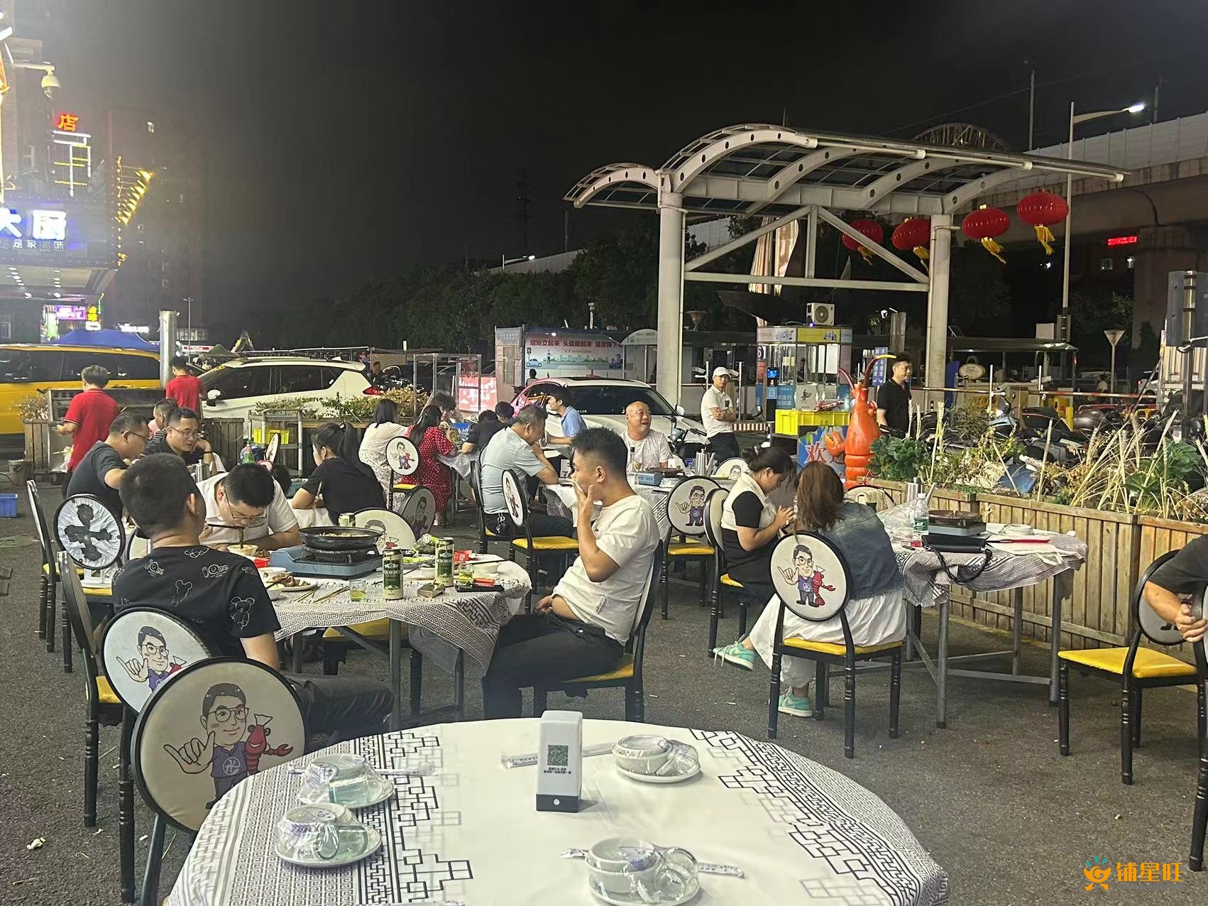 沙井夜宵街转角大外摆餐饮店转让/可分租