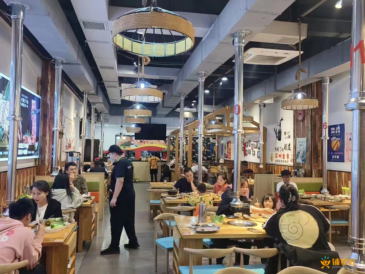 宝安新安海雅临街外摆餐饮转让