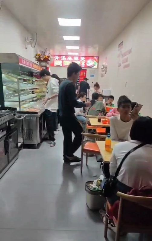 罗湖清水河小学旁麻辣烫店转让