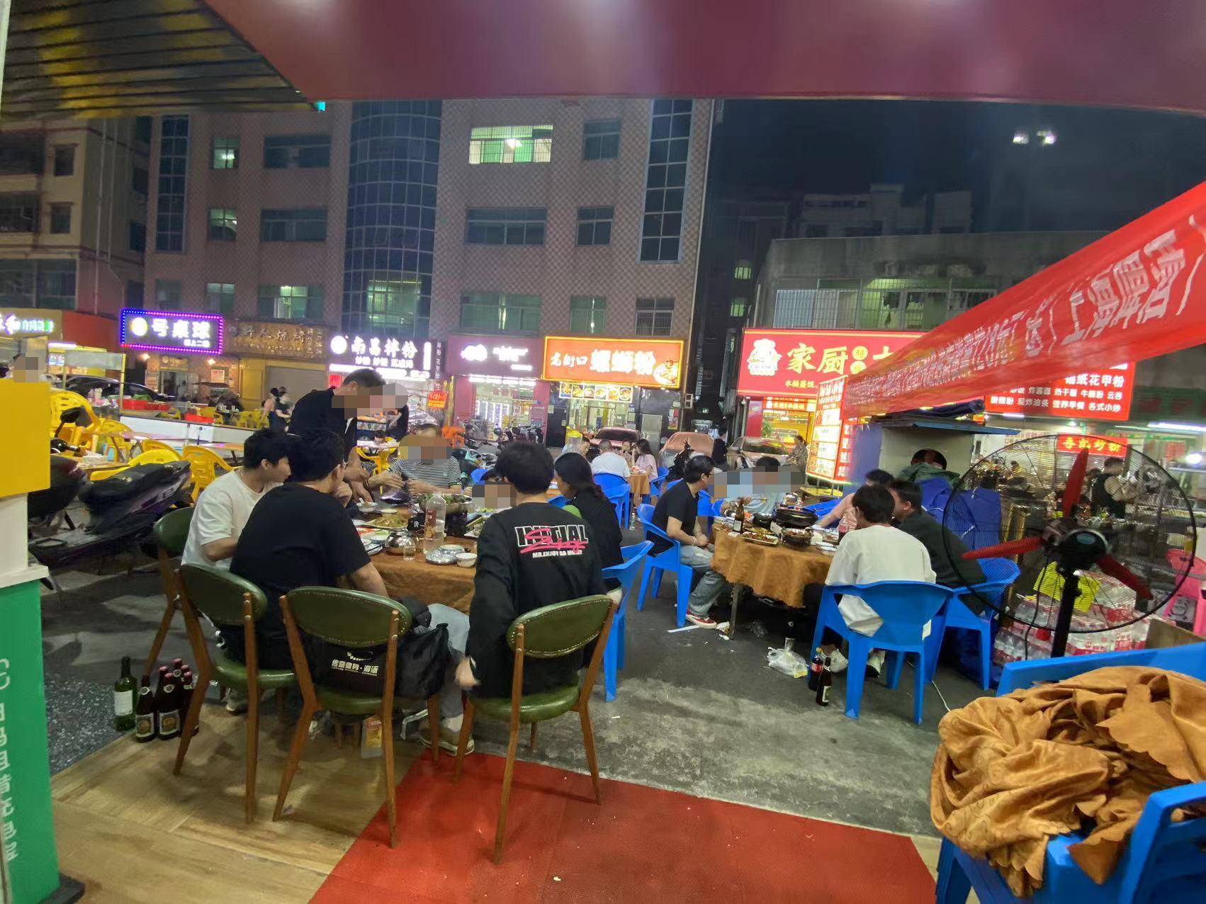 松岗永辉超市旁餐馆转让