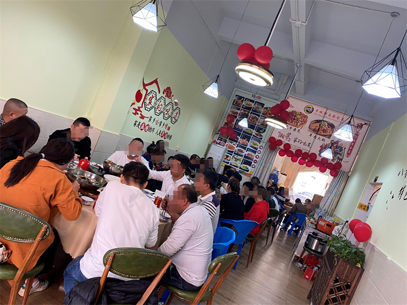松岗永辉超市旁餐馆转让