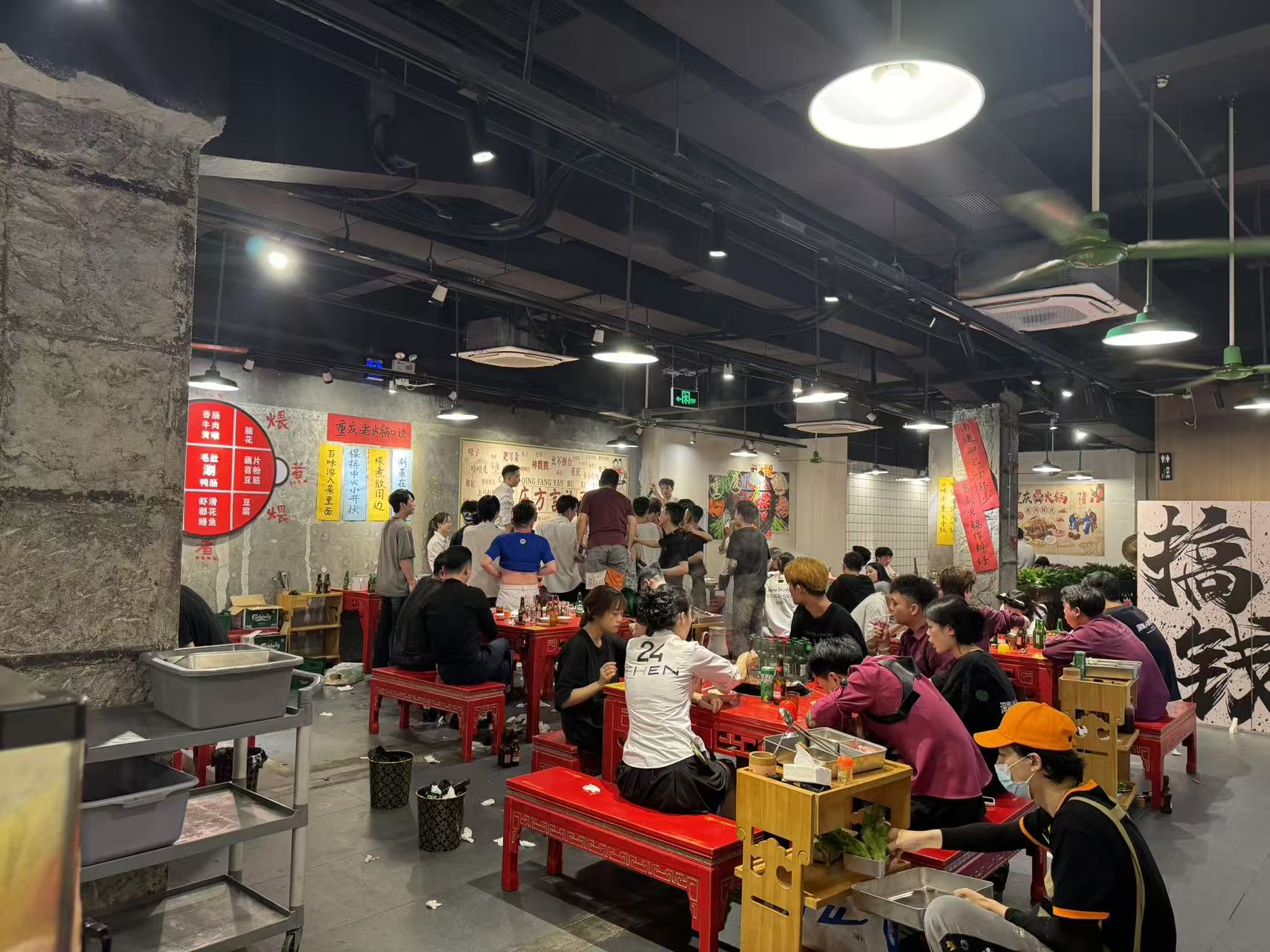 宝安新安海雅食街大外摆火锅店转让