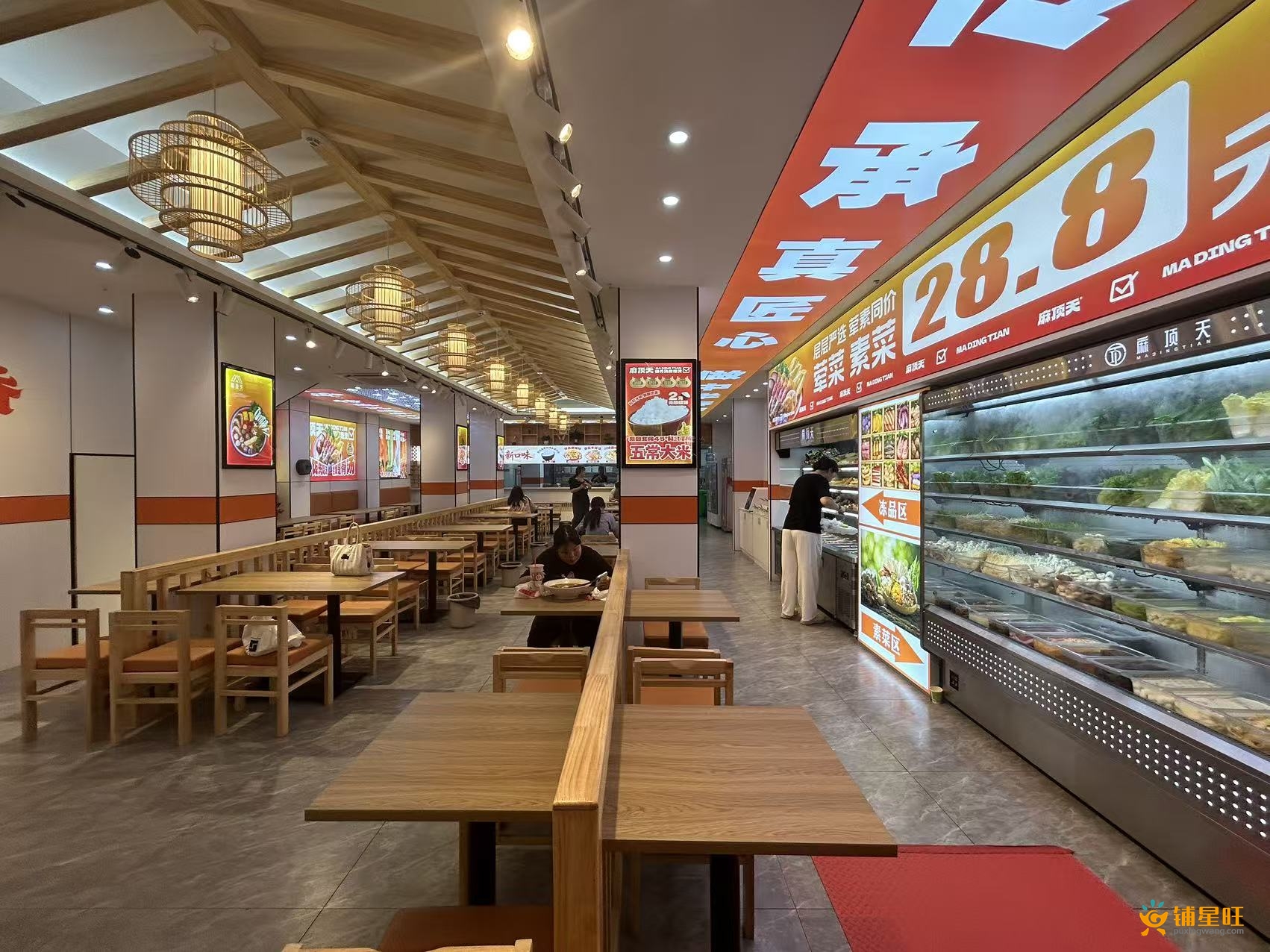 罗湖黄贝岭全新装修经营中麻辣烫店铺转让