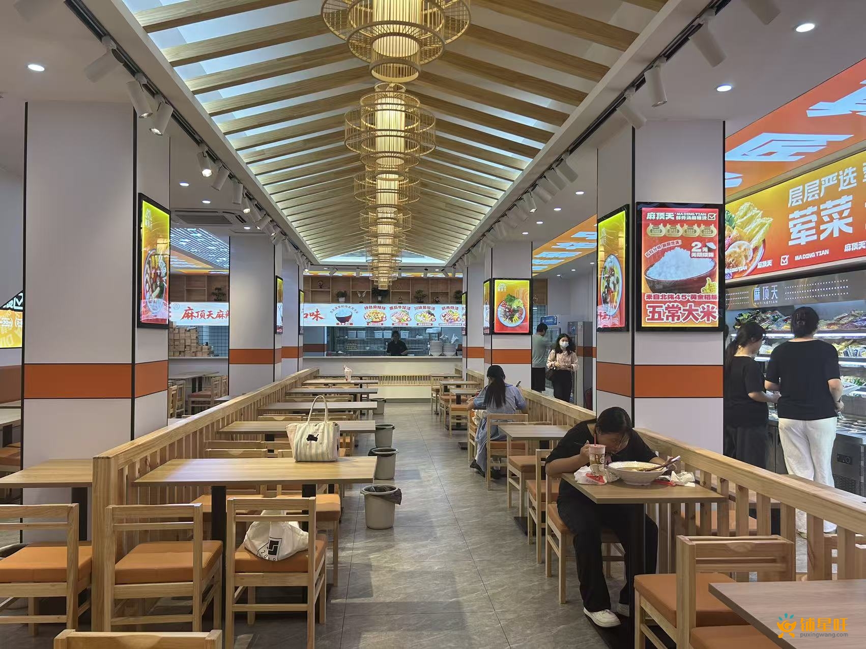 罗湖黄贝岭全新装修经营中麻辣烫店铺转让