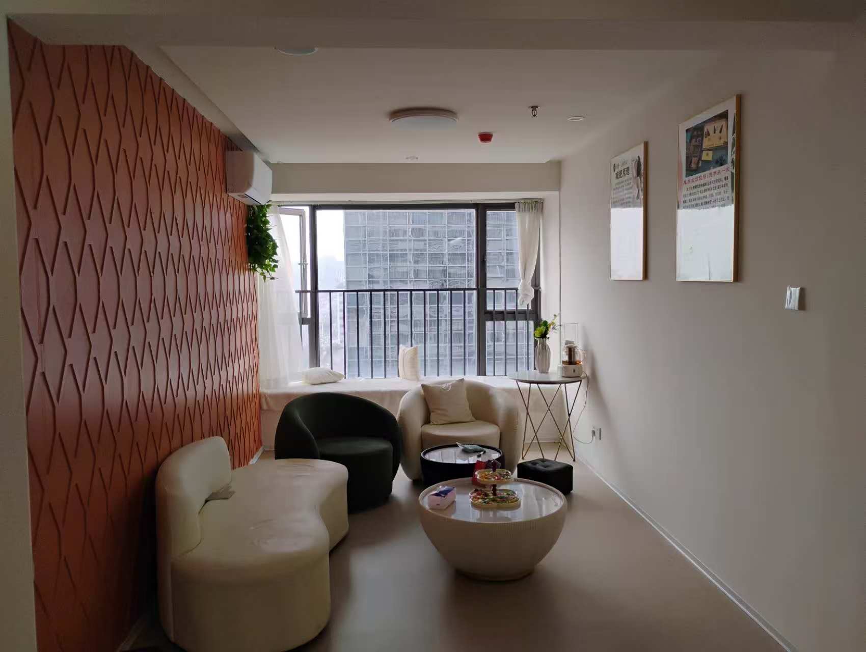 西乡地铁口美容工作室转让